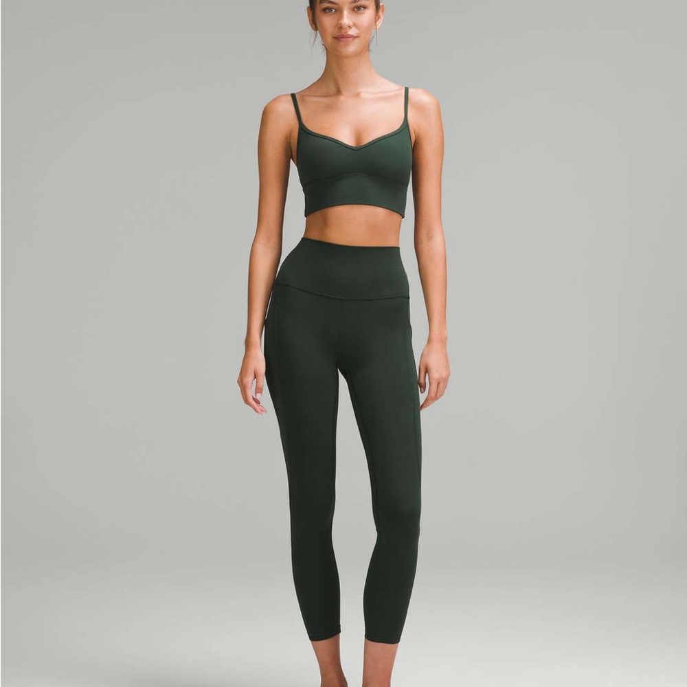 Lululemon Align HR Pant 25” w pockets size 4
Never worn